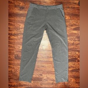 Men’s Size 34x32 Oakley Chino Golf Pants Performance